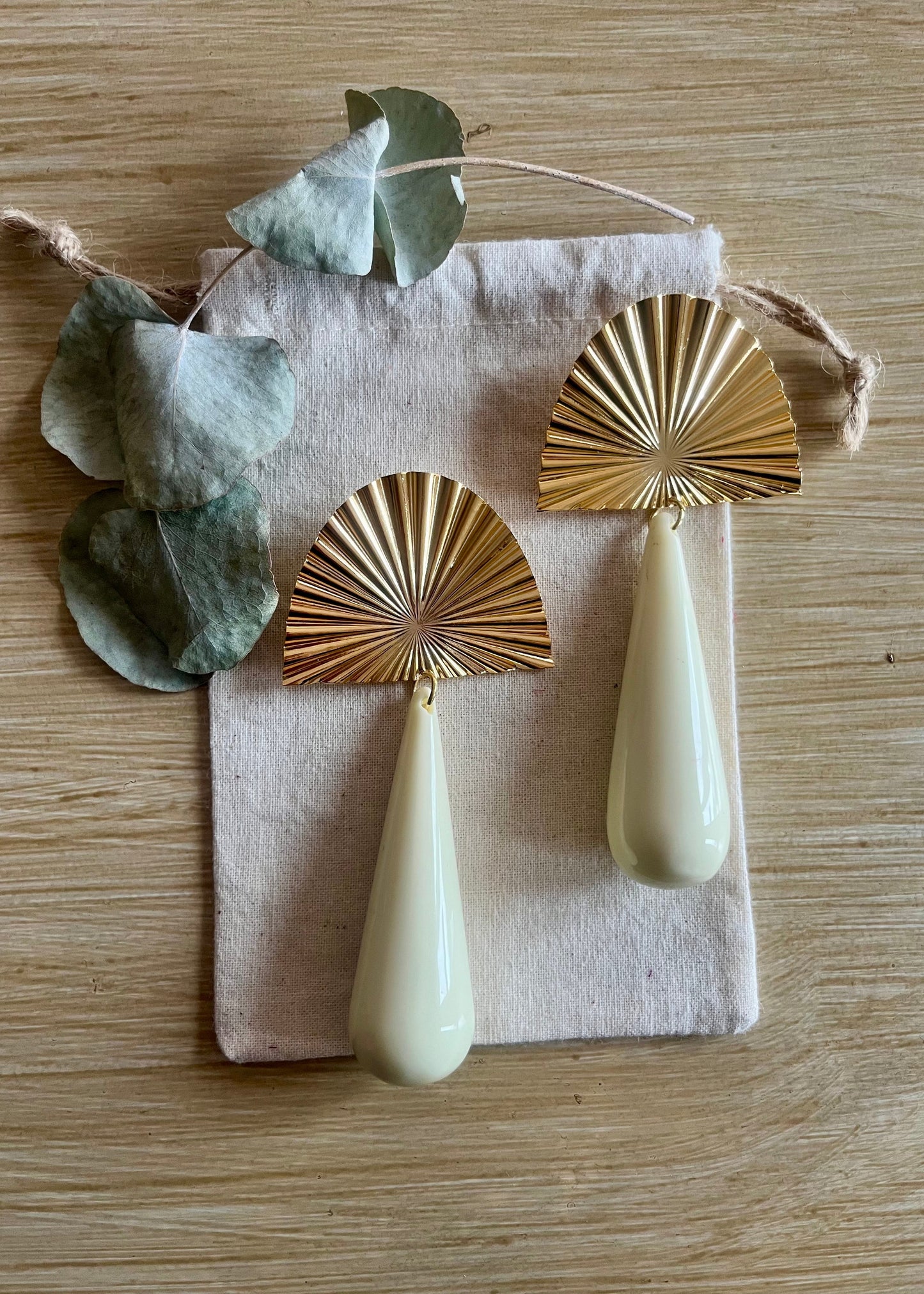 Pendientes Lágrimas Maxi Beige