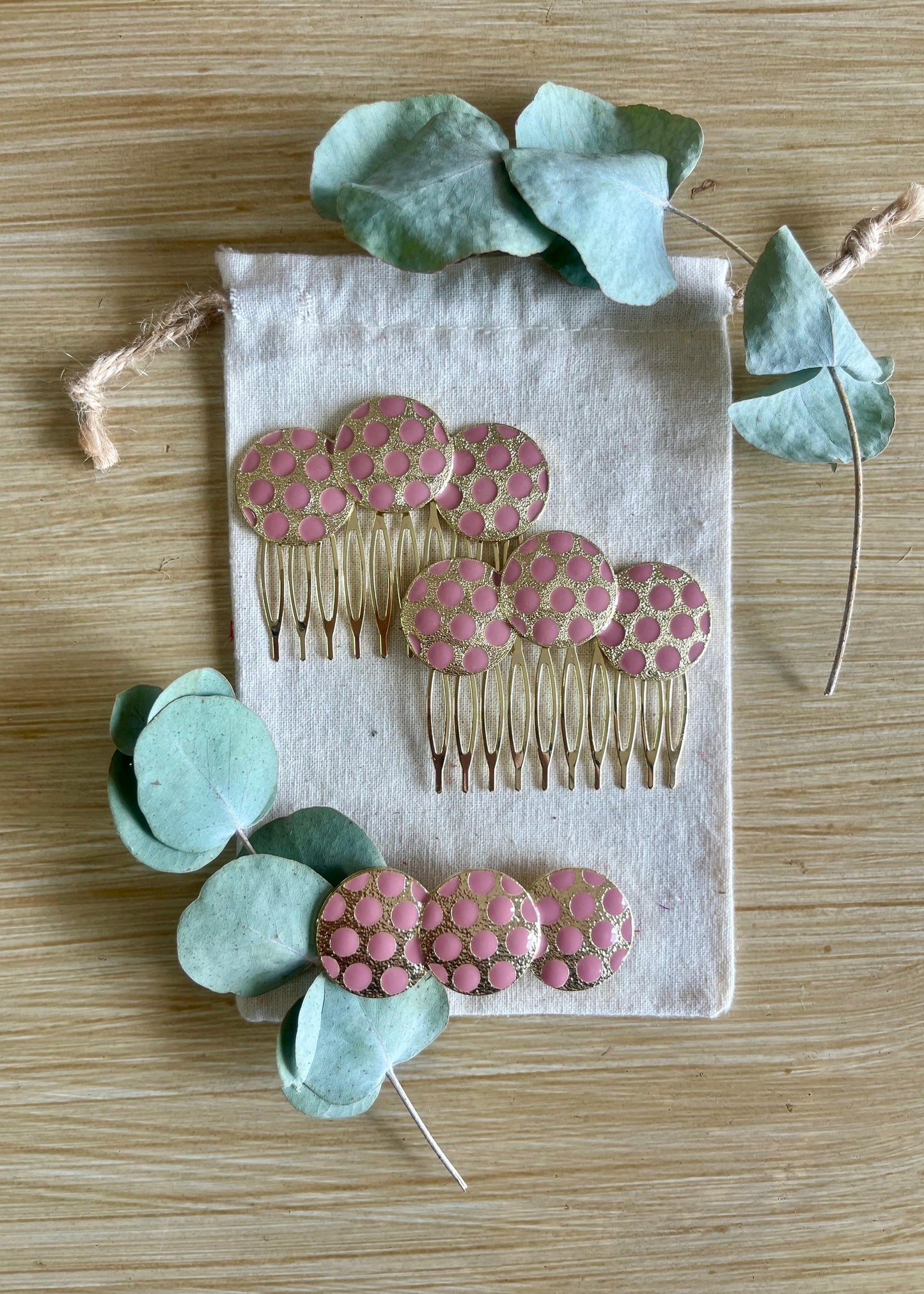 Pack peinecillos + broche círculos maquillaje