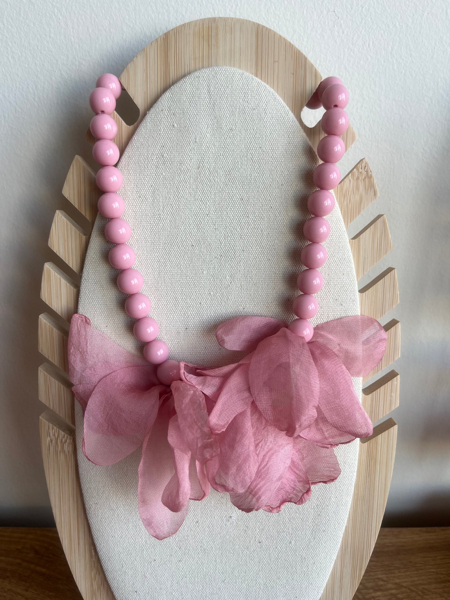 Collar Ainoa rosa